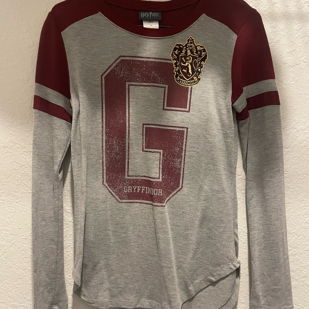 Warner Bros. Harry Potter Maroon and Gray Shirt